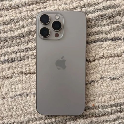 IPHONE 15PRO MAX 512GB iq